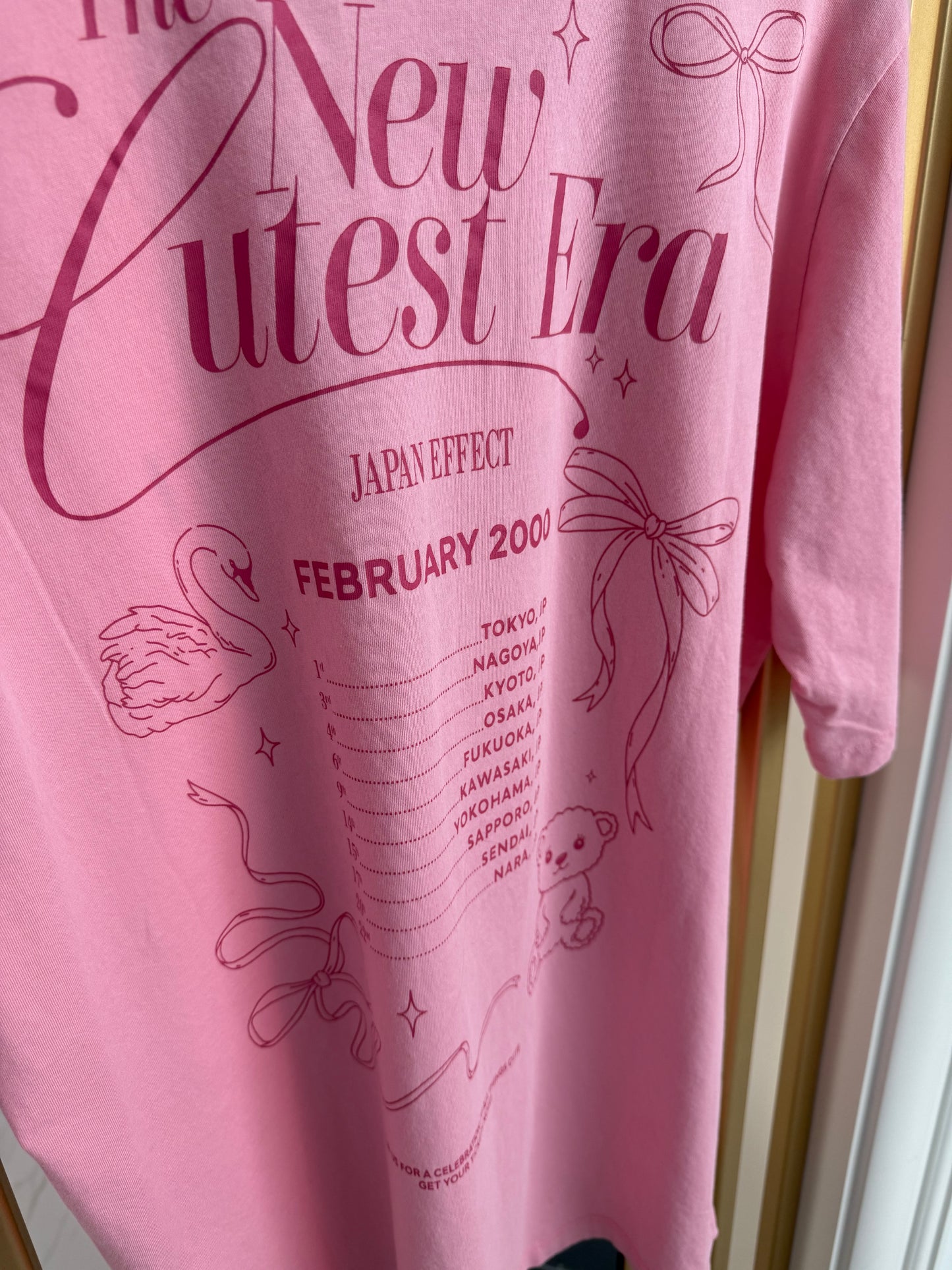 Pembe Uzun Arkası Yazılı Tshirt