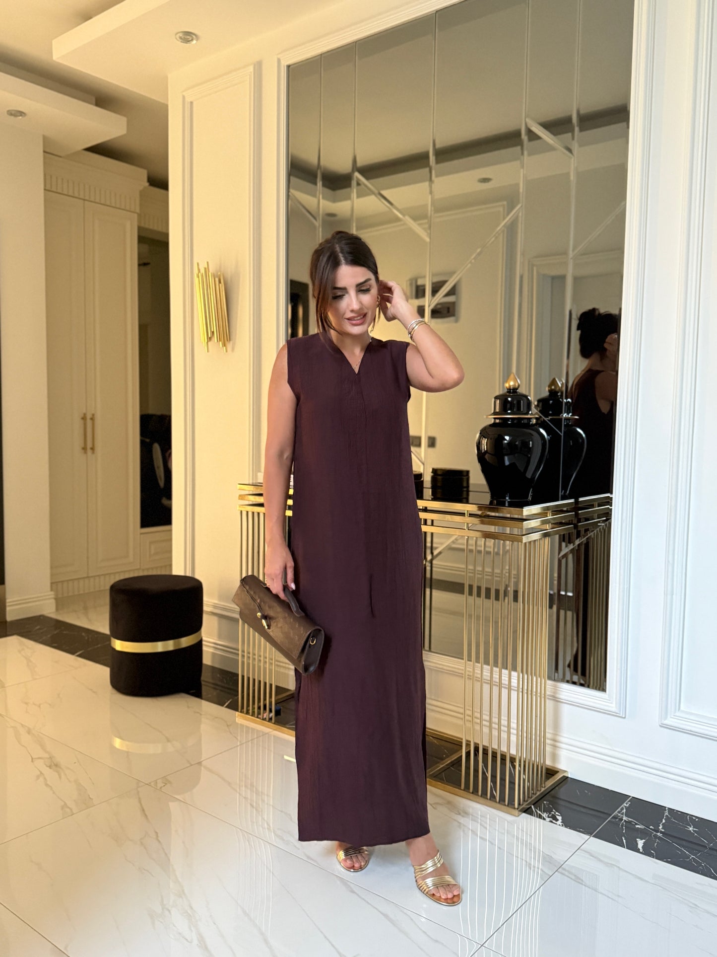 Bordo Yandan Yırtmaçlı Kolsuz Elbise
