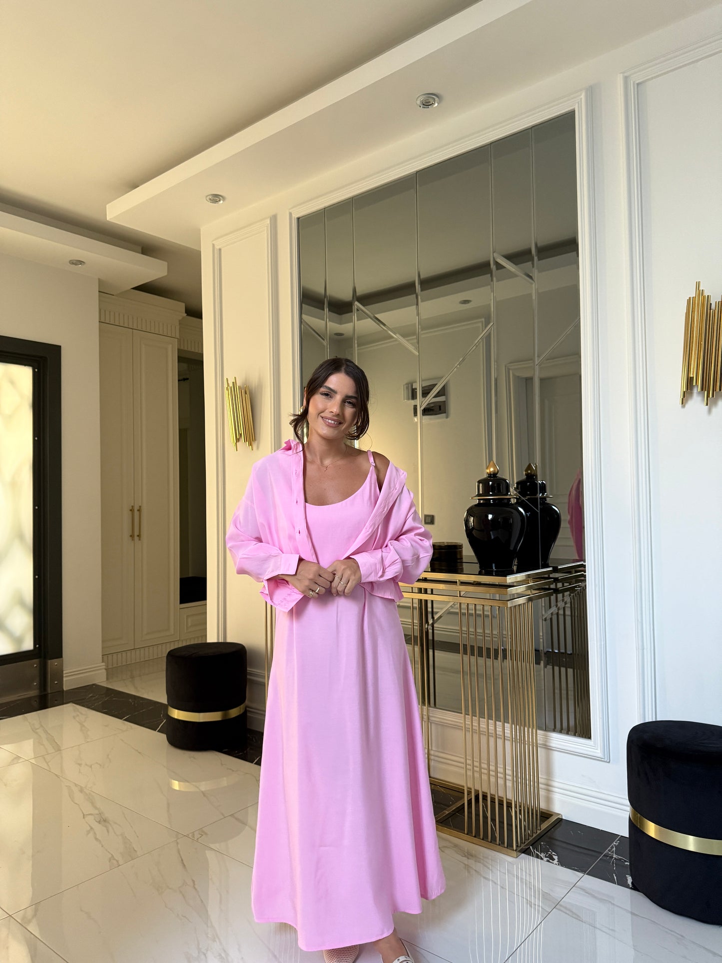 Pembe Askılı Elbise ve Crop Gömlek Takım