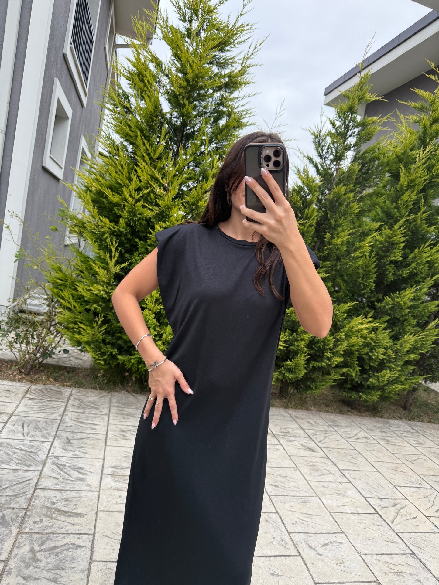 Siyah Vatkalı Modal Midi Elbise