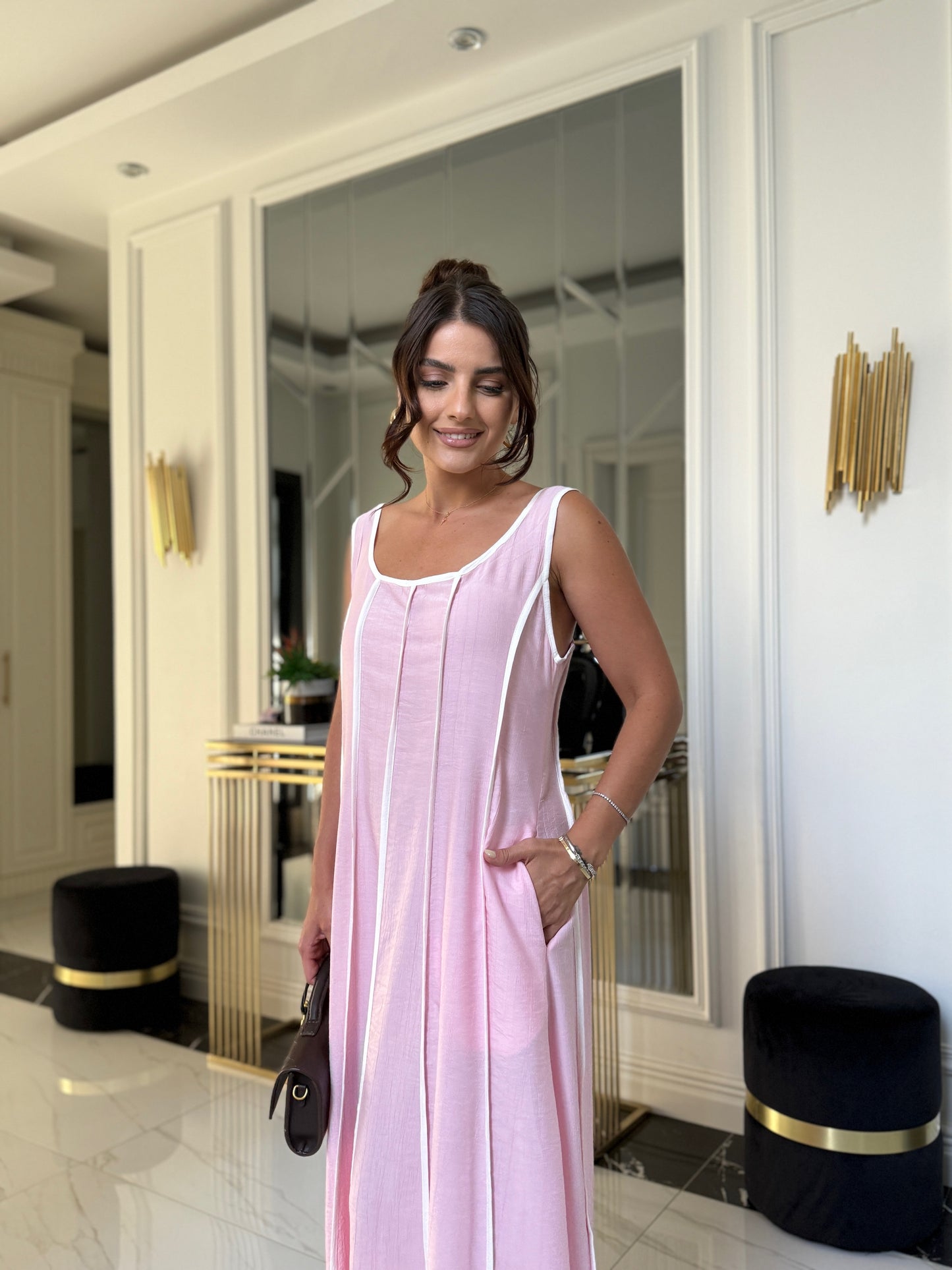 Pembe Biyeli Arkası Lastikli Elbise