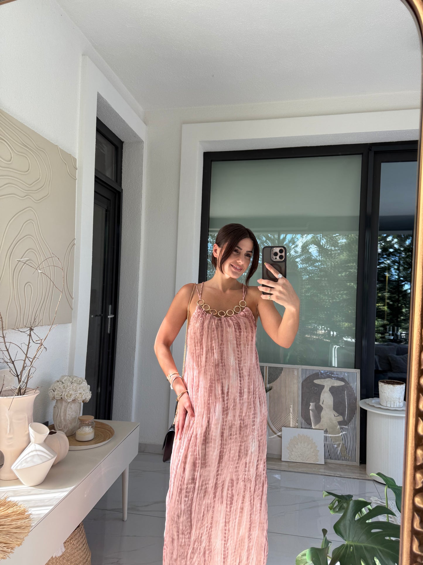 Pembe Gold Aksesuarlı Astarlı Şifon Elbise