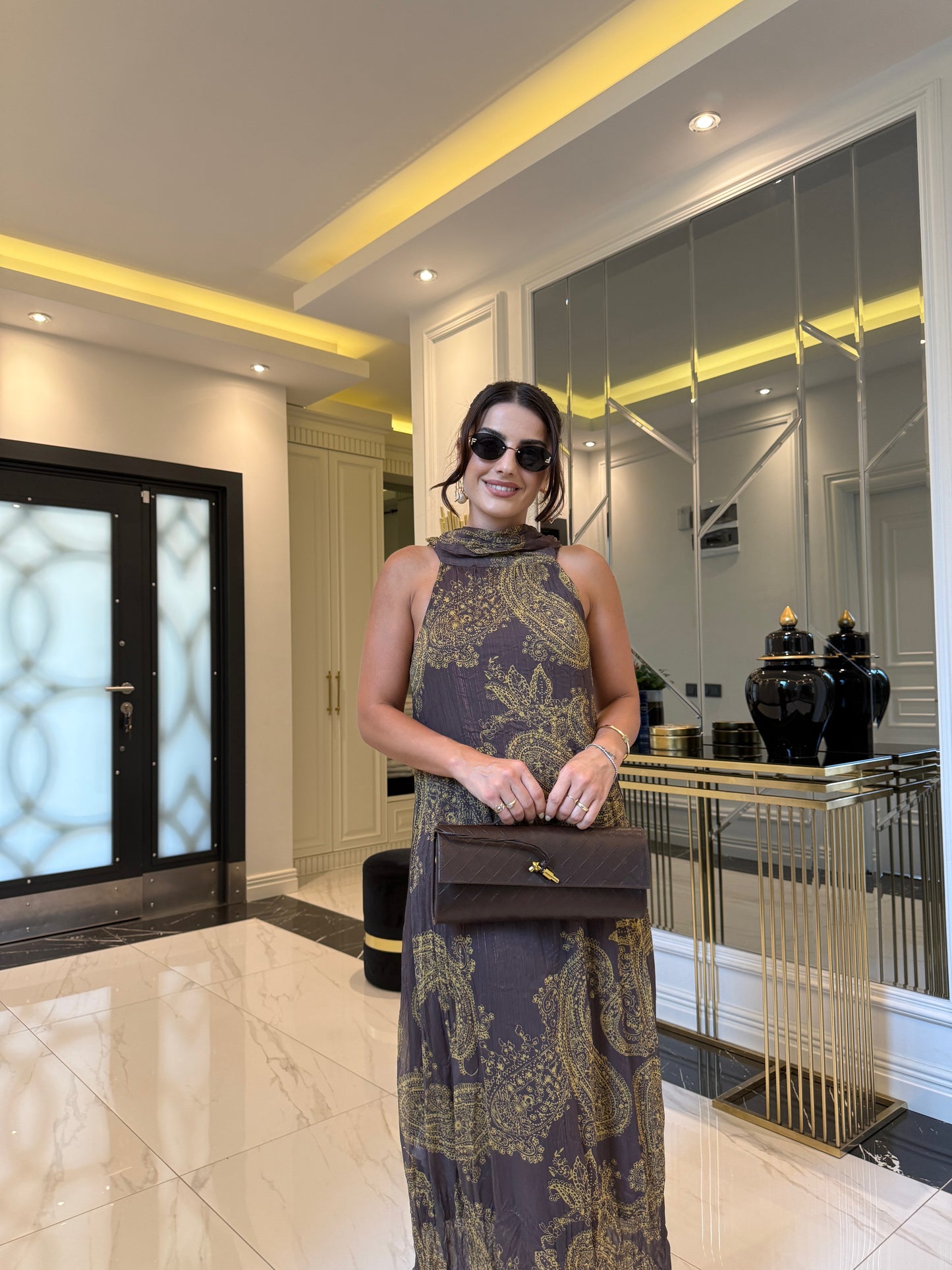 Kahve Gold Desenli Astarlı Şifon Elbise