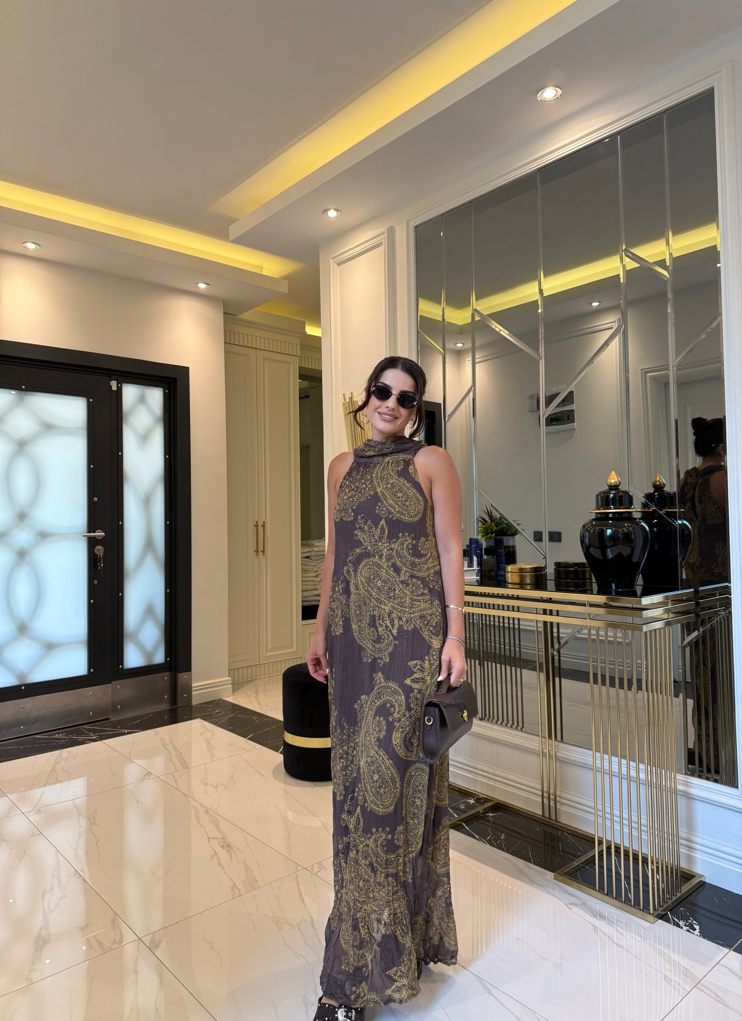 Kahve Gold Desenli Astarlı Şifon Elbise