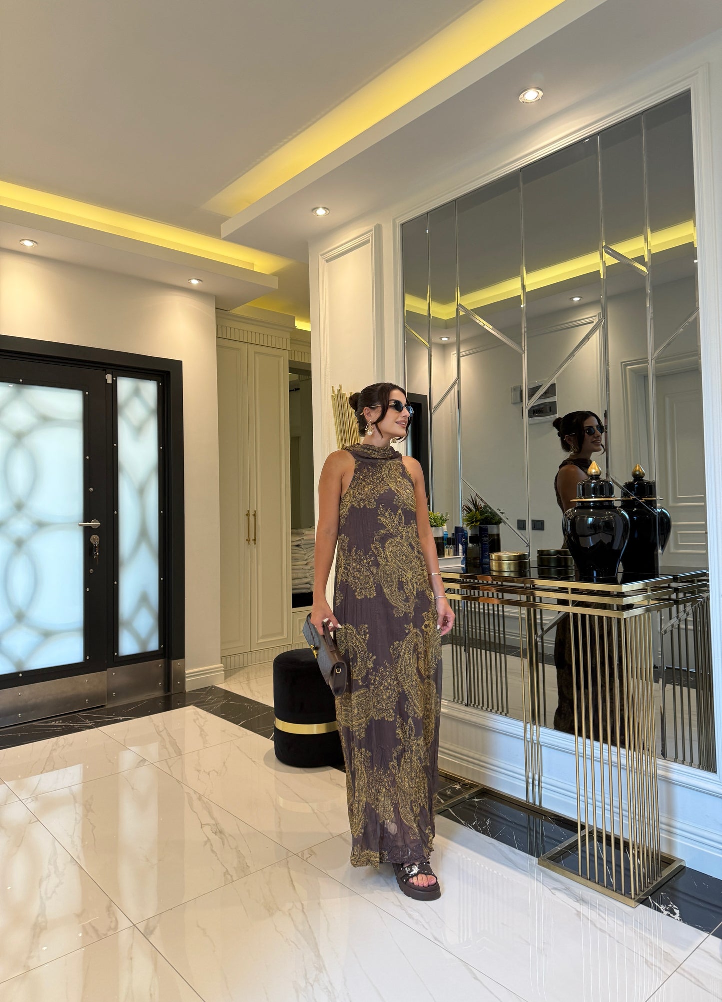 Kahve Gold Desenli Astarlı Şifon Elbise