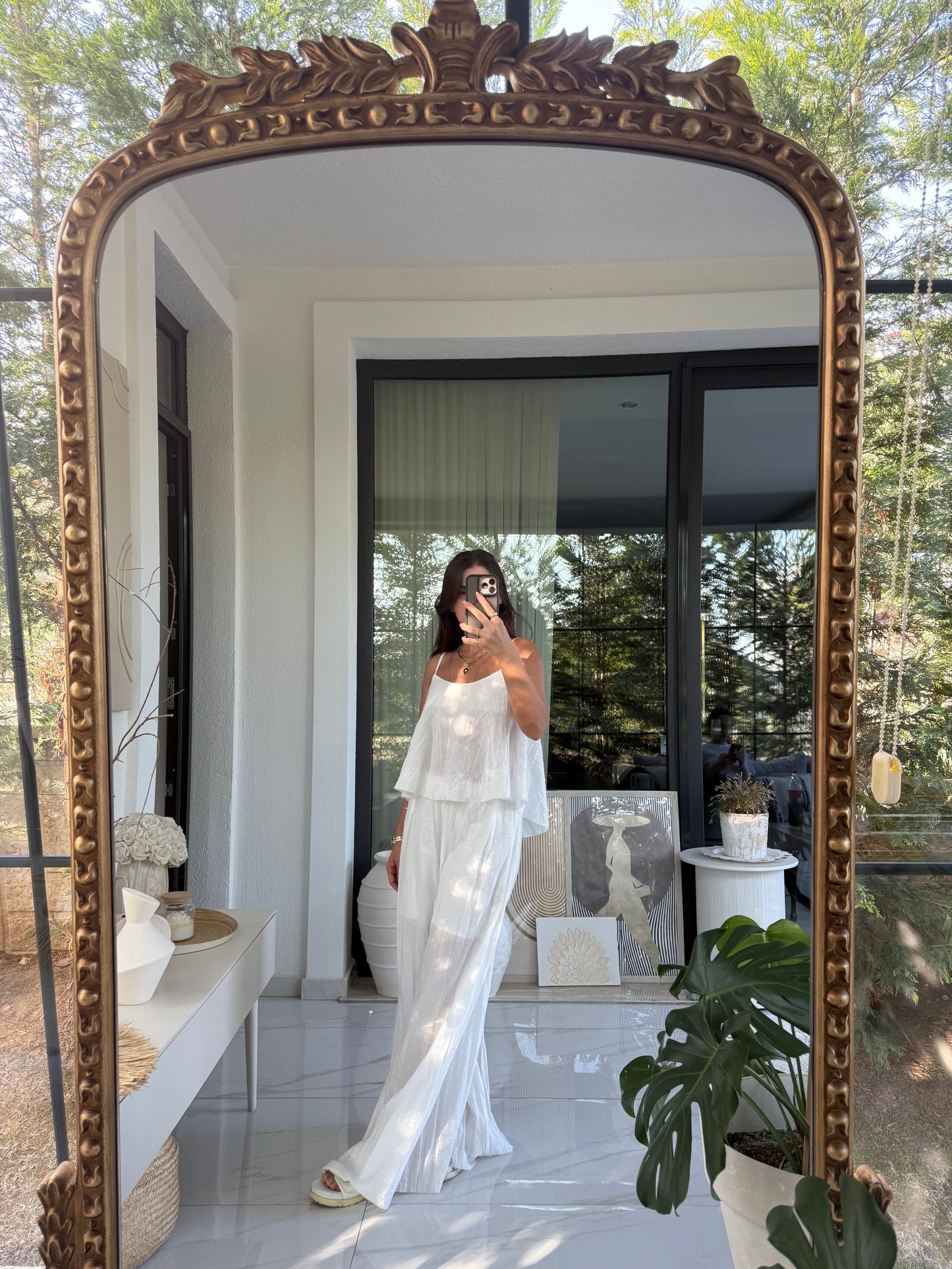 Beyaz Kırışık Askılı Bluz ve Pantolon Takım