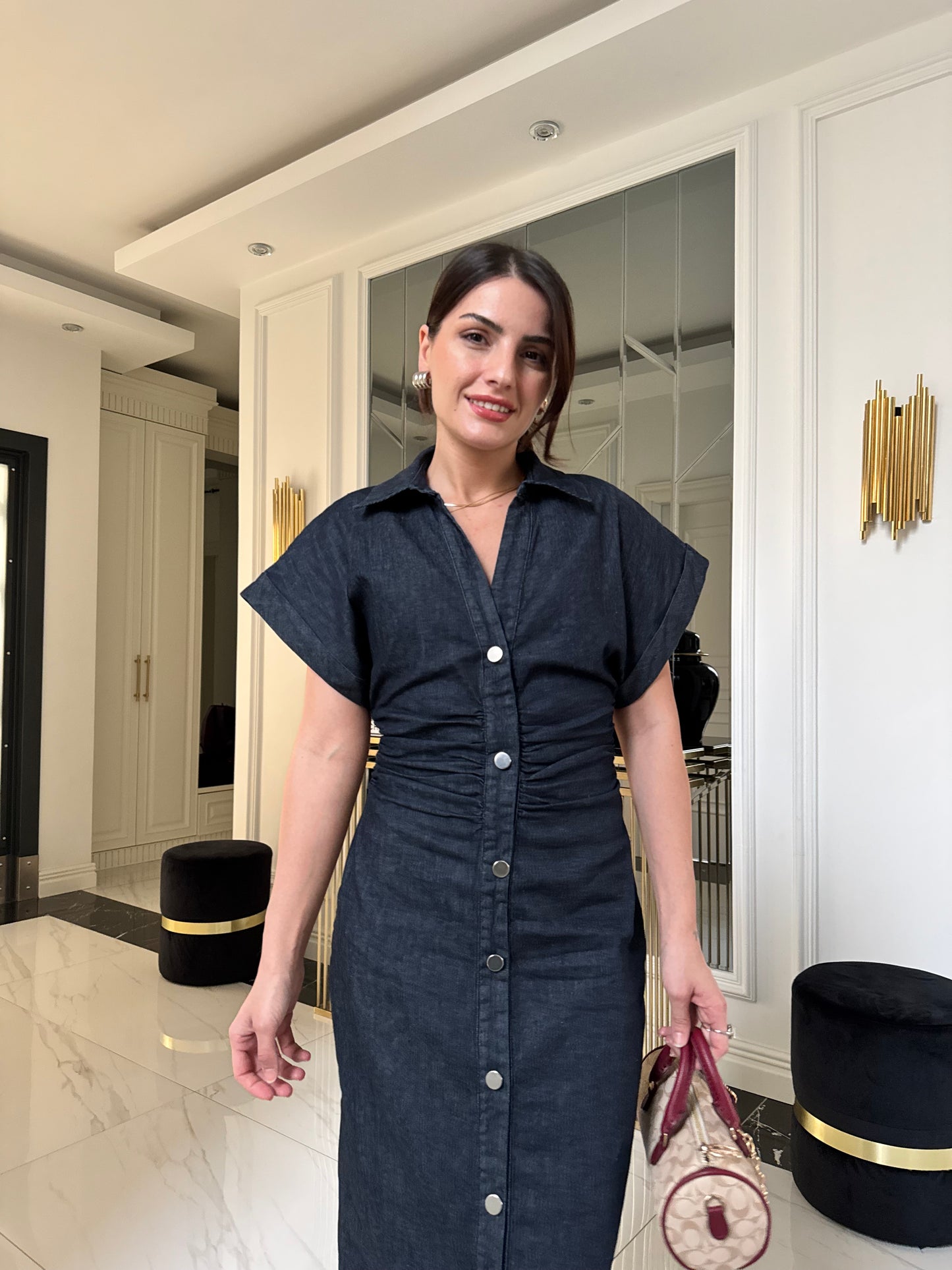 Belden Oturtmalı Düğmeli Denim Elbise