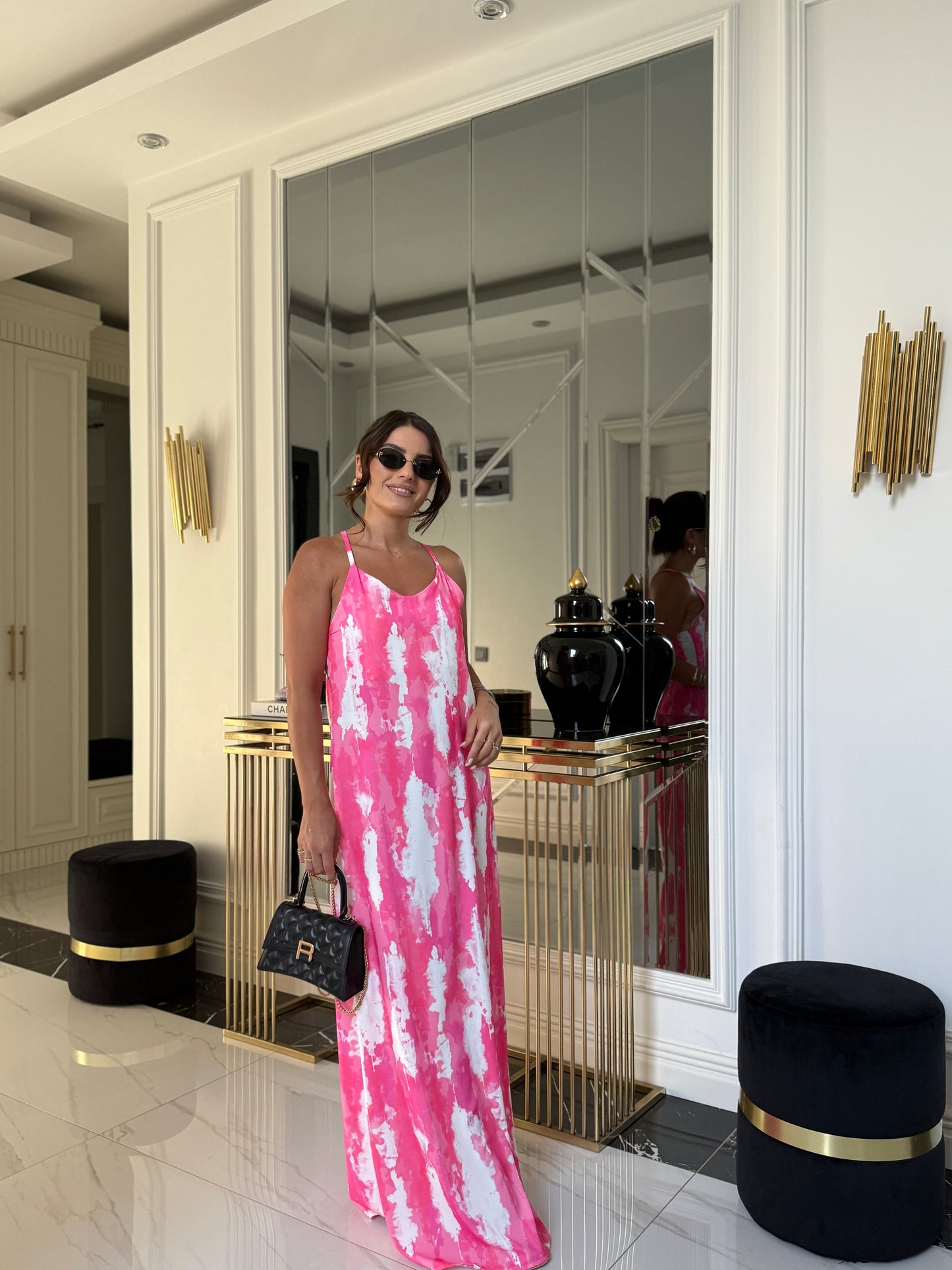 Pembe Batik Sırt Detaylı Elbise