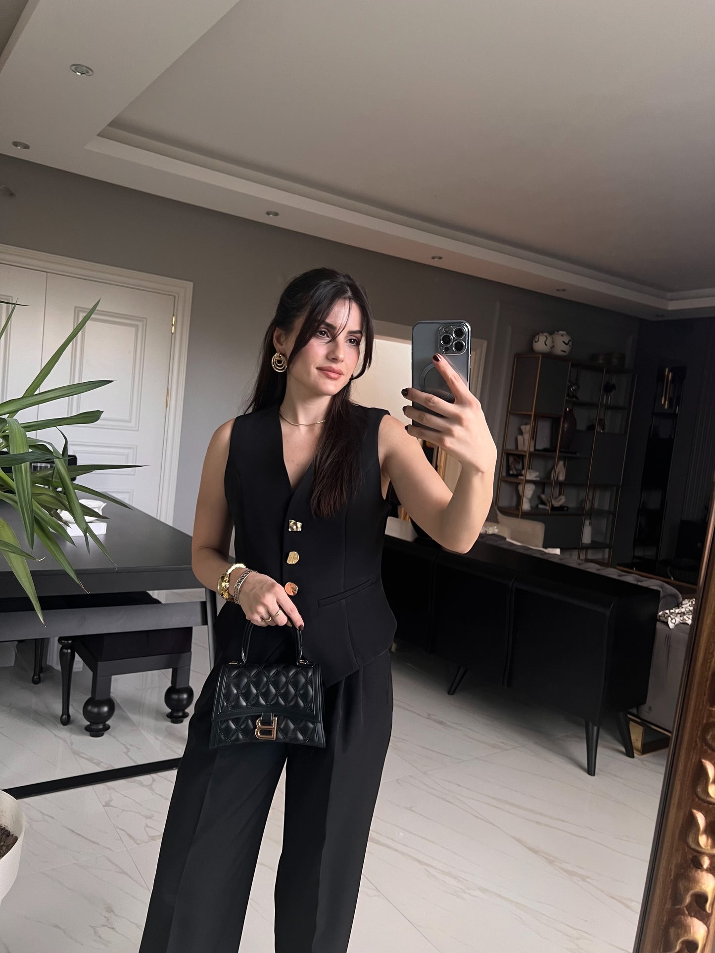 Siyah Gold Düğmeli Yelek Pantolon Takım