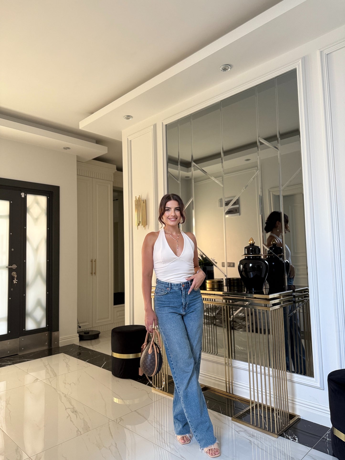Ekru Boyundan Geçmeli Pamuklu Sırt Dekolteli Bluz