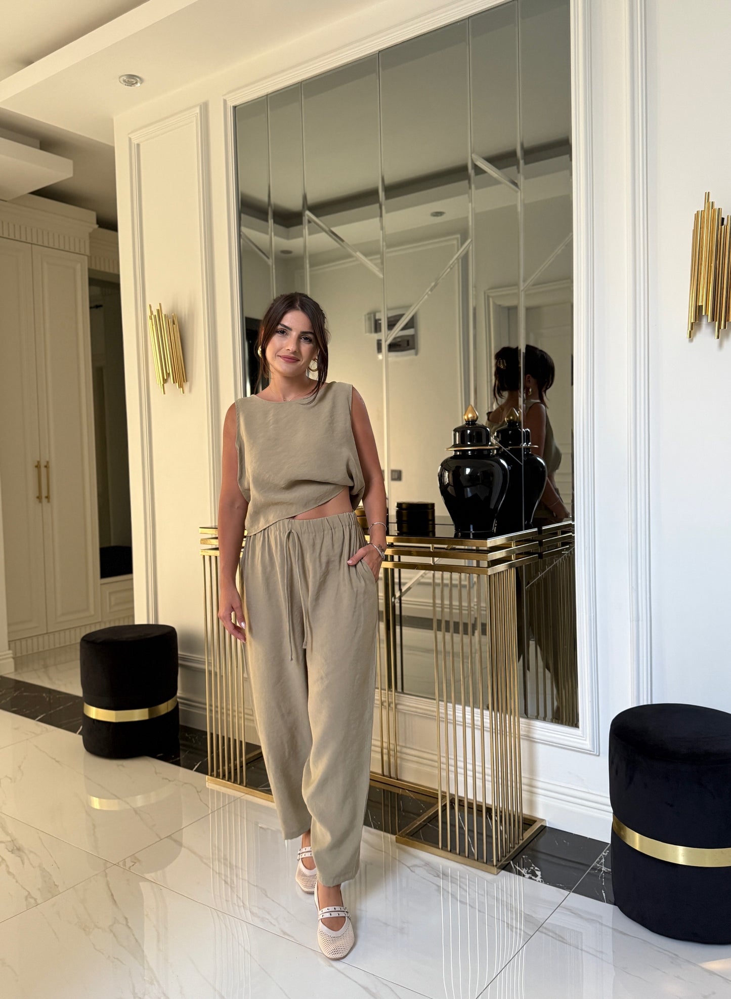 Yeşil Tensel Kolsuz Bluz Ve Pantolon Takım