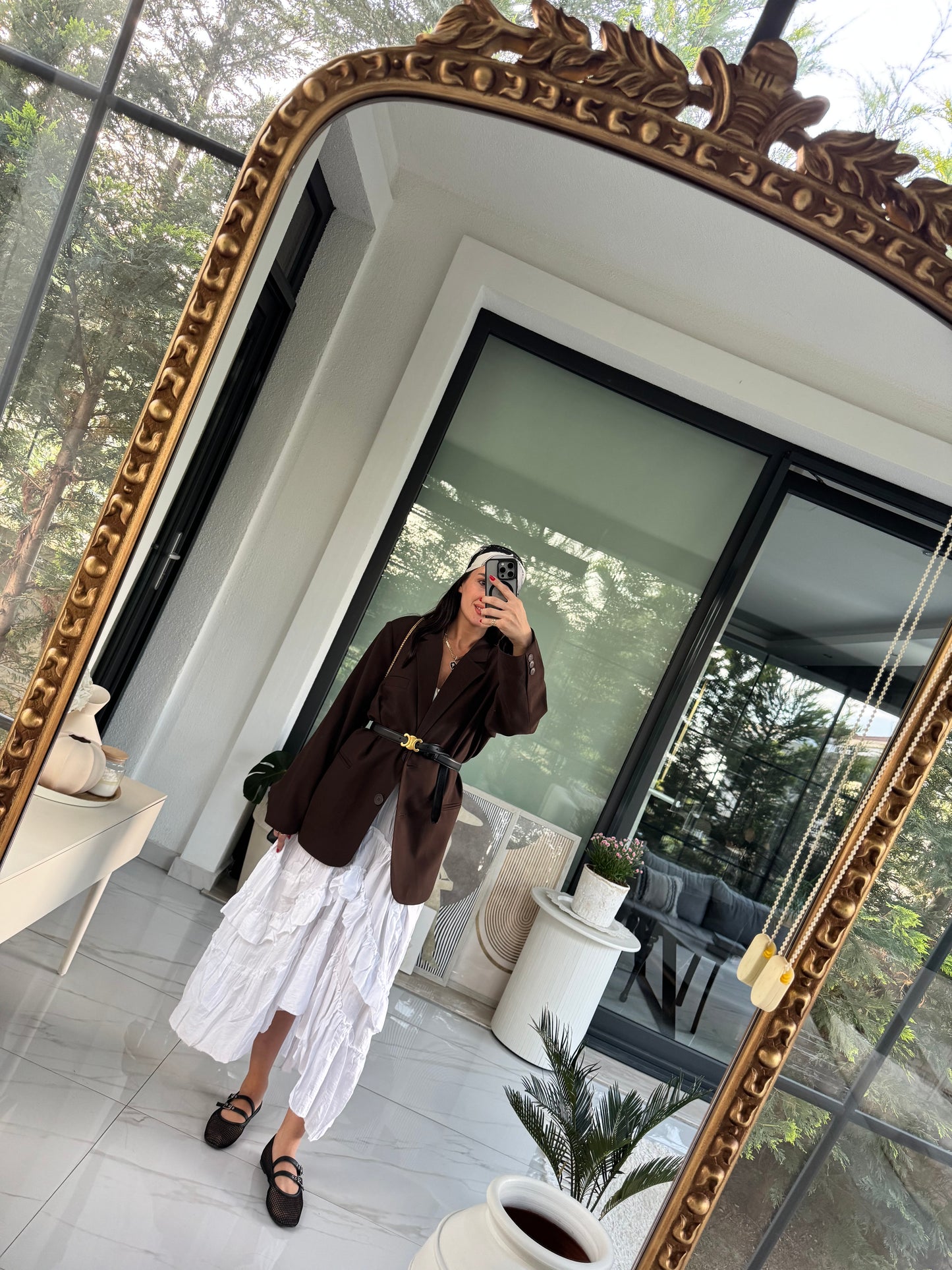 Beyaz Kat Kat Fırfırlı Etek