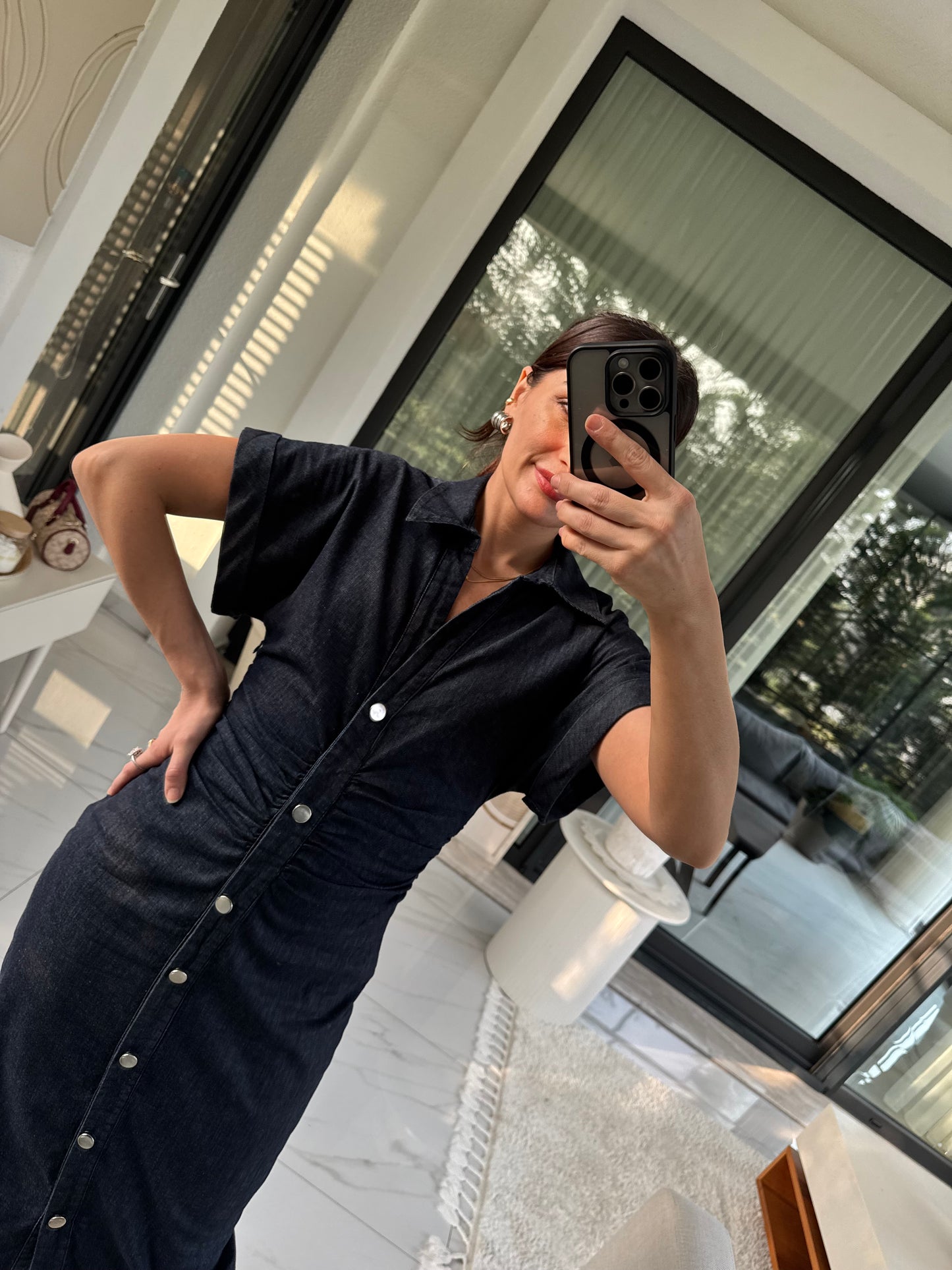 Belden Oturtmalı Düğmeli Denim Elbise