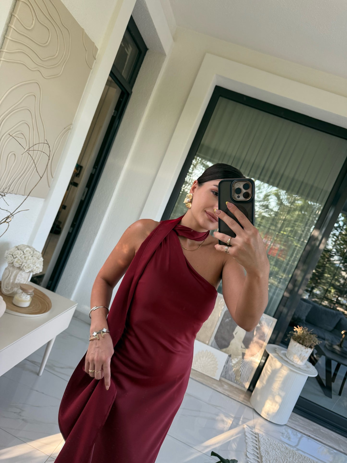 Bordo Boyundan Şal Detaylı Astarlı Saten Elbise