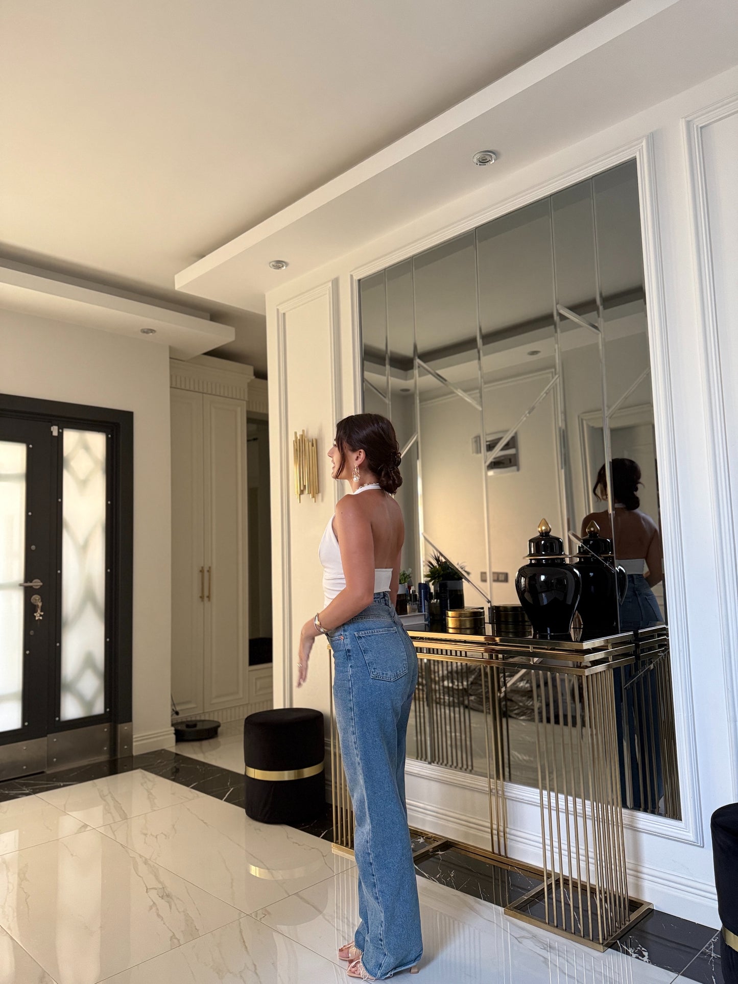 Ekru Boyundan Geçmeli Pamuklu Sırt Dekolteli Bluz