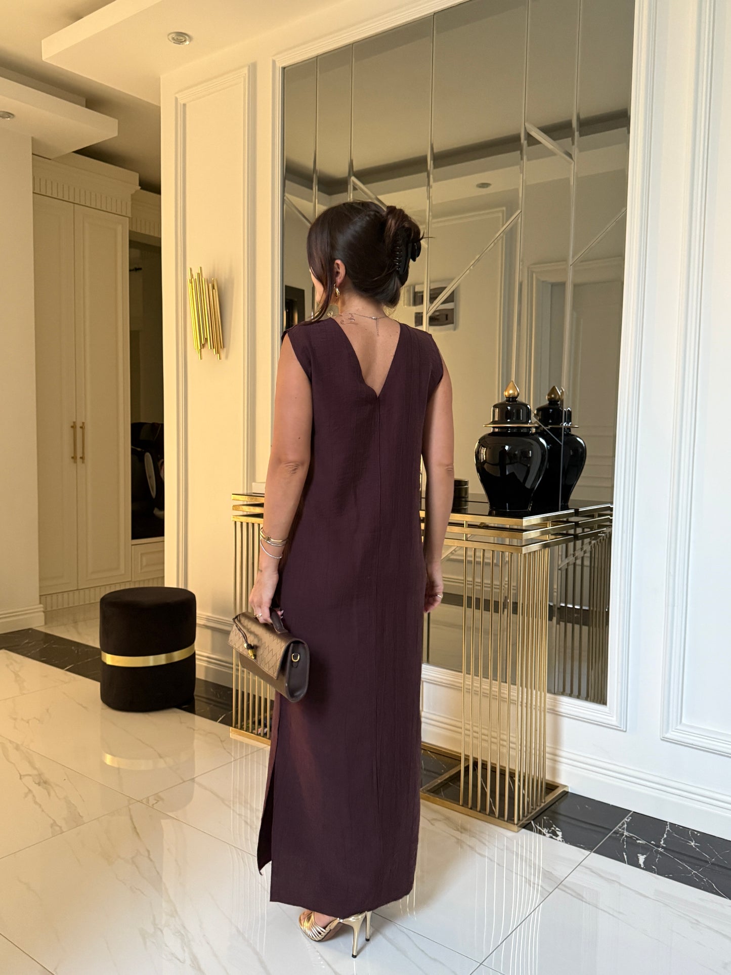 Bordo Yandan Yırtmaçlı Kolsuz Elbise