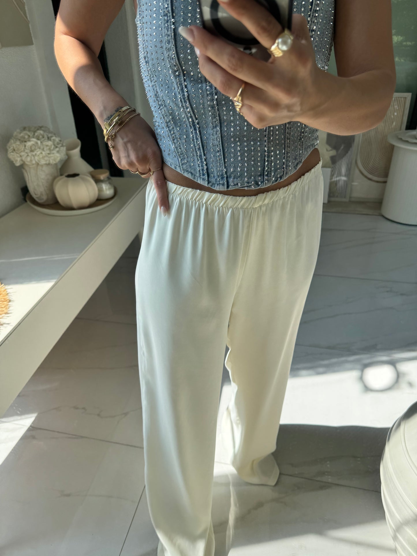 Ekru Saten Beli Lastikli Pantolon