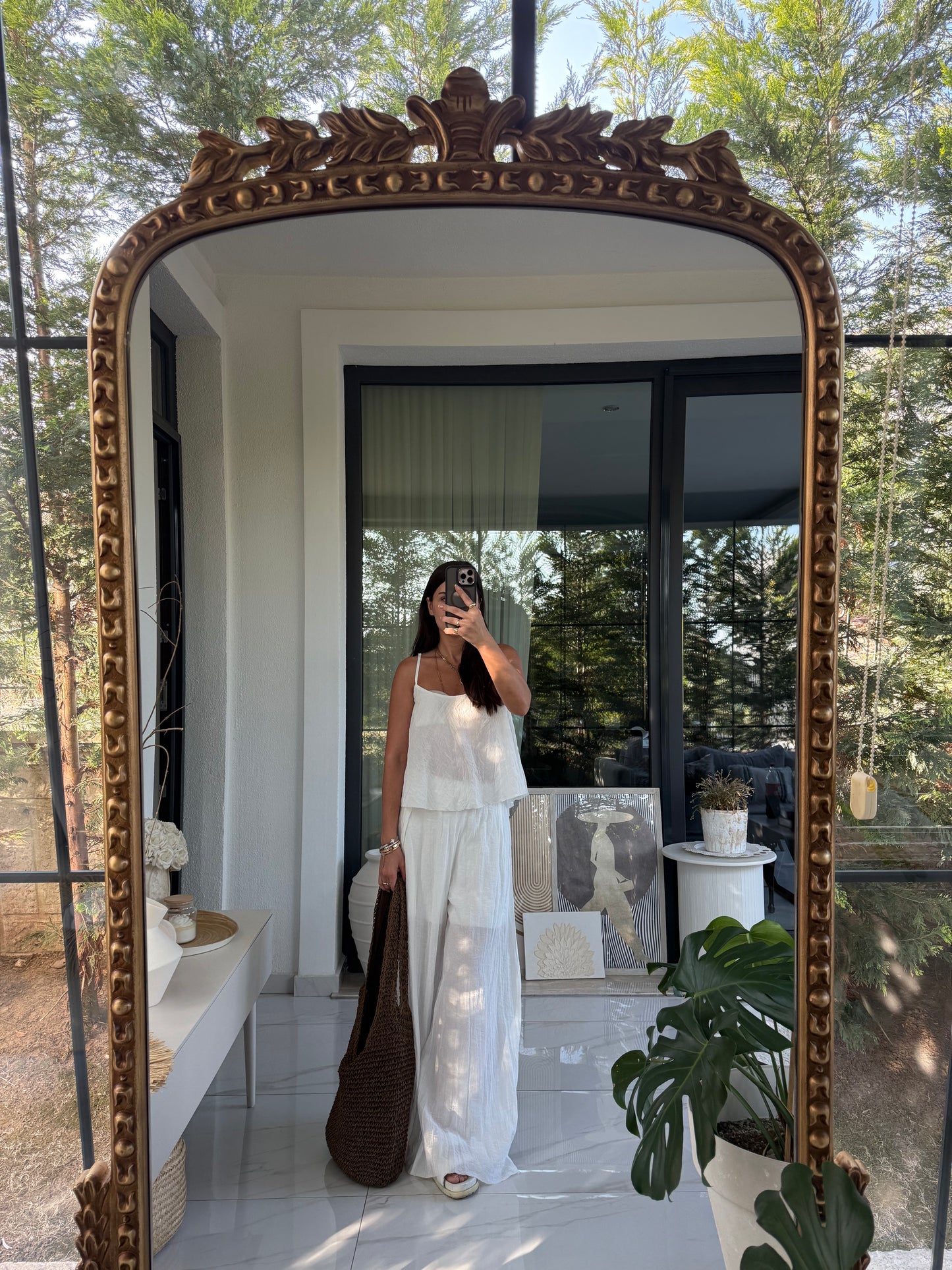 Beyaz Kırışık Askılı Bluz ve Pantolon Takım
