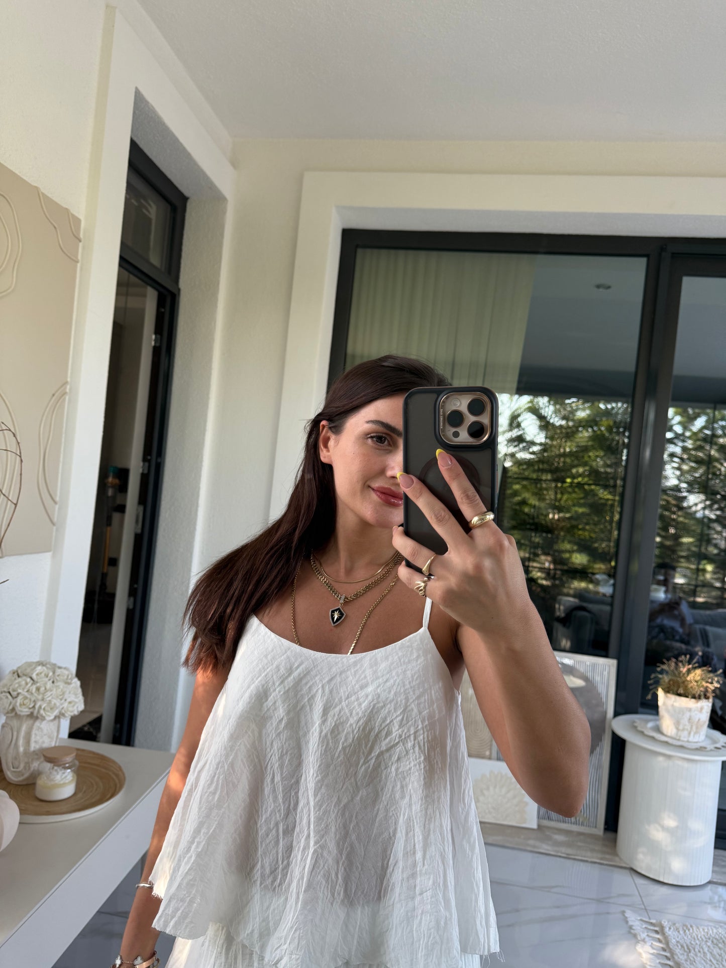 Beyaz Kırışık Askılı Bluz ve Pantolon Takım